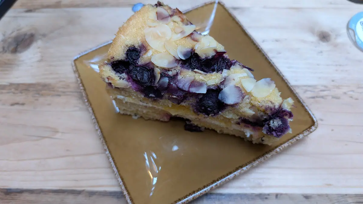 Cakes & Bakes – cake shop in Belgrave, Leicester